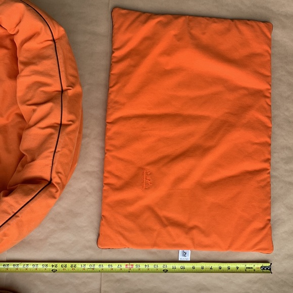 Hermes Paris Dog Bed - Picture 9 of 11